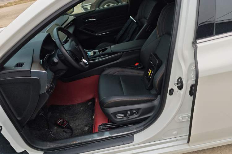 Used Toyota Avalon 2024 2.0L Luxury Edition
