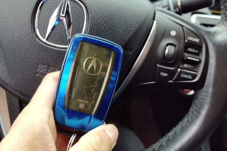 Used Acura TLX-L 2018 2.4L Comfort Edition Vehicle Key