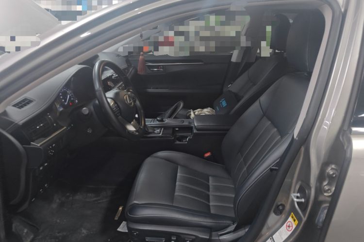 Used Lexus ES 2015 300h Comfort Edition Left Front Seat
