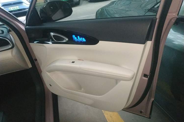 Used Geely Galaxy Geome 2025 UP 410km Exploration+ Edition
