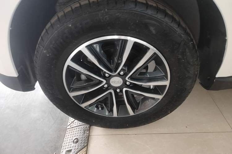 Used Geely Auto Vision X6 2018 1.4T CVT 4G Connected Flagship Edition