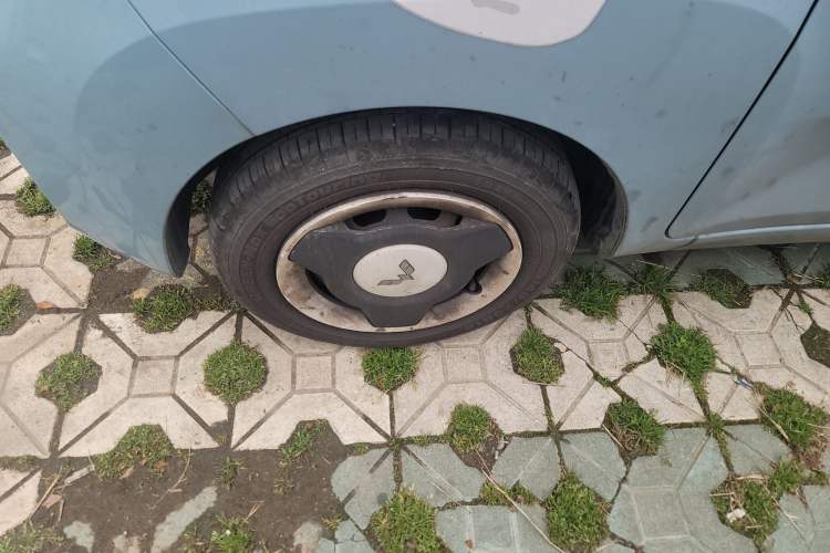 Used Wuling Hongguang MINIEV 2022 Enjoy Edition Lithium Iron Phosphate Left Front Wheel Hub