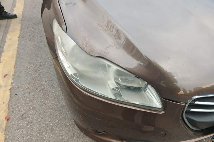 Used Peugeot 301 2014 1.6L Manual Comfort Edition Right Front Headlight