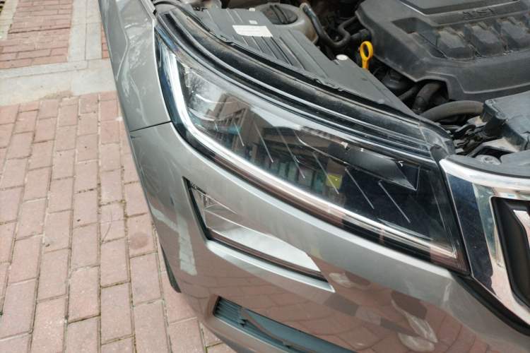 Used Skoda Kodiaq 2019 Facelifted TSI330 7-Seater Two-Wheel-Drive Luxury Enjoyment Edition China VI Standard
