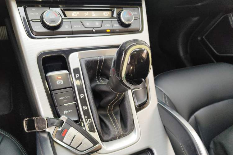 Used Geely Auto Emgrand X7 Sport 2016 1.8TD Automatic Smart Connectivity Version
