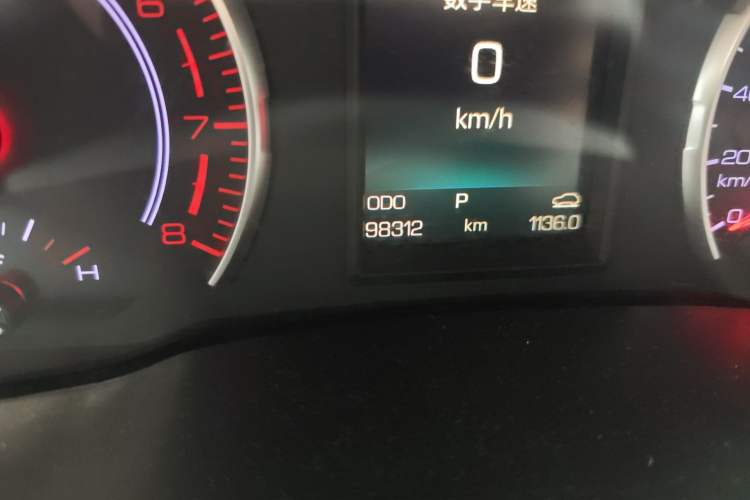 Used Haval H2s 2018 Red-Label 1.5T Dual-Clutch Fashion Edition Odometer Close Up