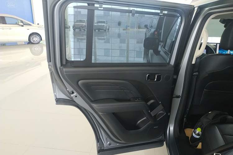 Used Haval Raptor New Energy 2024 Hi4 145 Cross-Over Edition Interior 8