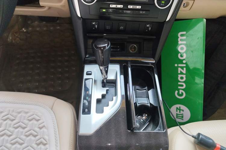 Used Toyota Camry 2012 Luxurious Edition 2.5HG Zunrui Gear Lever