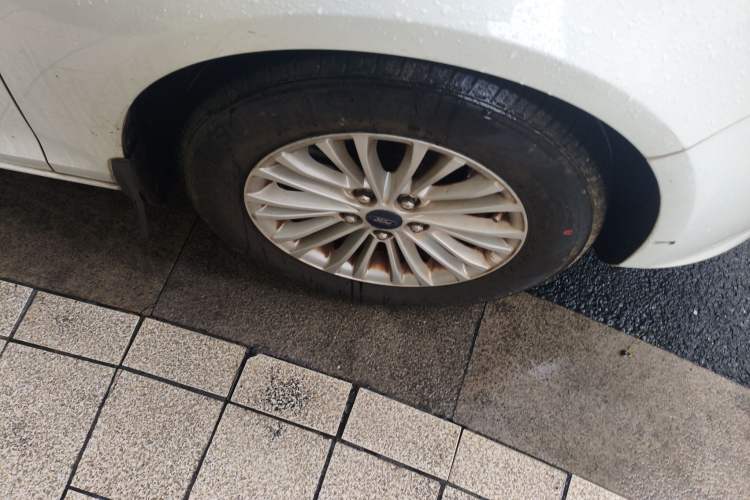 Used Ford Escort 2015 1.5L Automatic Comfort Edition
