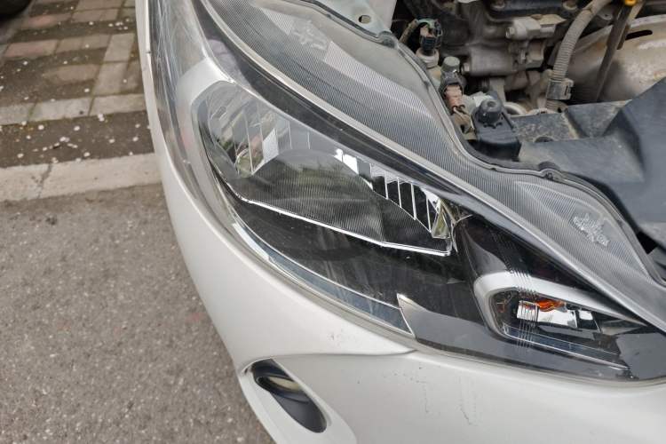 Used Toyota YARiS L Zhi Xiang 2020 1.5L CVT Leading Edition Right Front Headlight