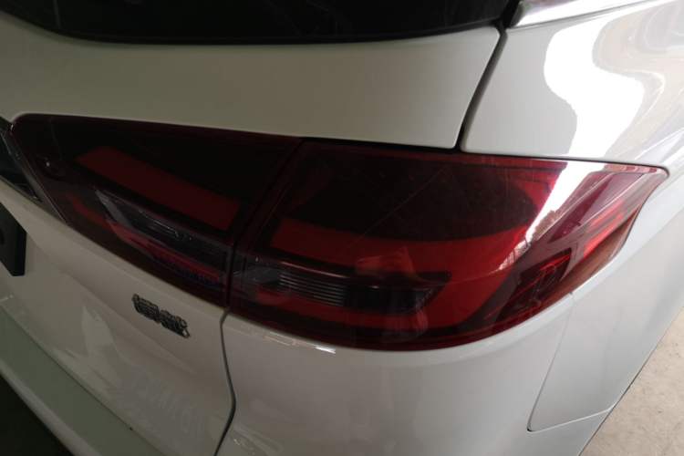 Used Geely Auto Emgrand X7 Sport 2020 1.8TD DCT Two-Wheel Drive Smart Connect 4G-Enabled Version
