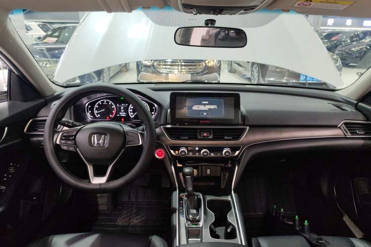 Used Honda Accord 2018 230TURBO Comfort Edition China VI Emission Standard Center Console
