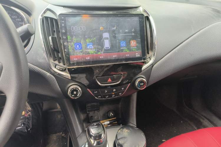 Used Chevrolet Cruze 2017 1.5L Automatic Pioneer Sunroof Edition
