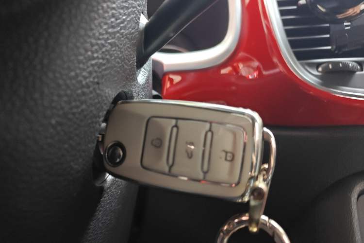 Used Volkswagen Beetle 2016 180TSI Club Edition Vehicle Key