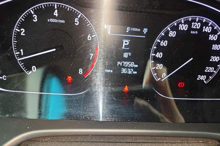 Used Honda Accord 2018 260TURBO Elite Edition China V Odometer Close Up