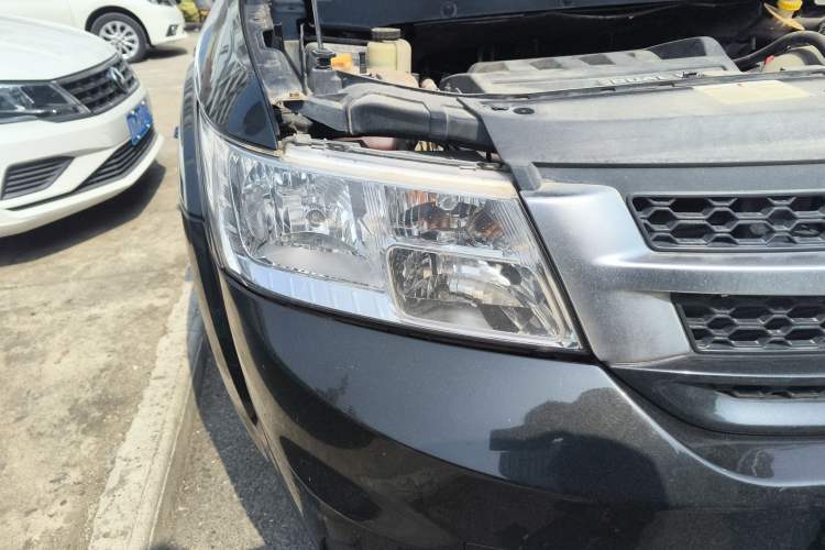 Used Fiat Freemont 2013 2.4L Luxury Navigation Edition
