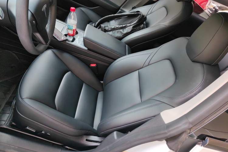 Used Tesla Model 3 2022 Rear-Wheel-Drive Version
