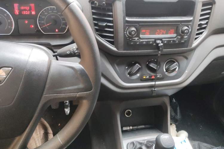 Used Wuling Hongguang V 2019 1.5L Jingqu Version China VI LAR