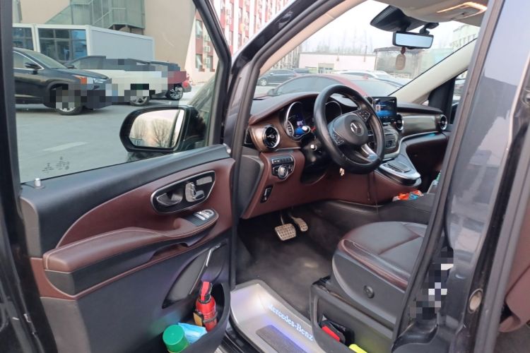 Used Mercedes-Benz V-Class 2021 V 260 L Long-wheelbase Luxury Edition