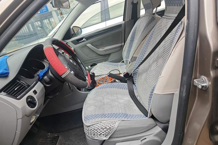 Used Volkswagen Bora 2014 1.6L Manual Fashion Edition
