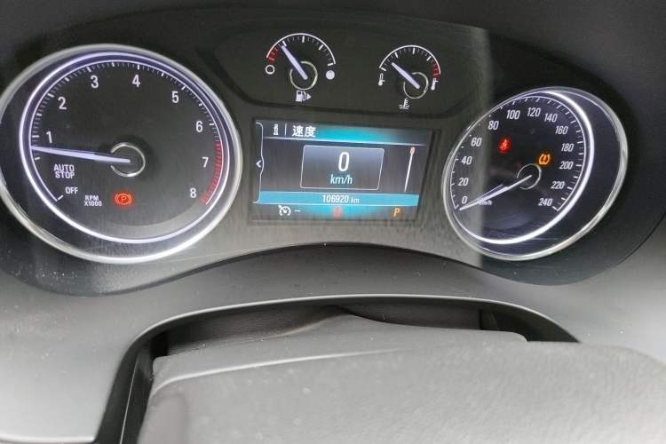 Used Buick LaCrosse 2018 20T Elite Edition Odometer Close Up