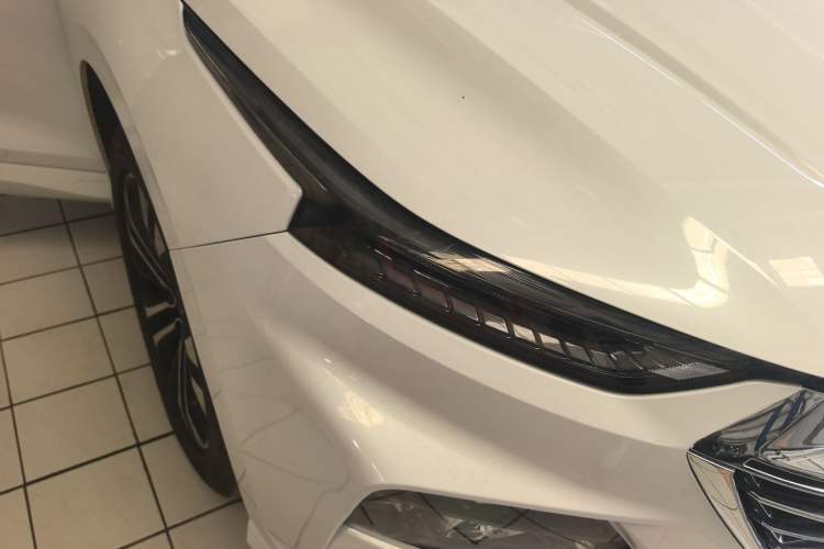 Used Wuling Victory 2022 280T 1.5T CVT Flagship Edition Right Front Headlight