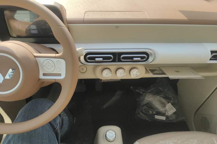 Used Wuling Hongguang MINIEV 2024 3rd Generation 215km Youth Edition