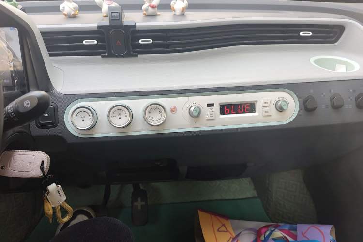 Used Wuling Hongguang MINIEV 2022 Macaron Premium Model – Lithium Ternary Battery
