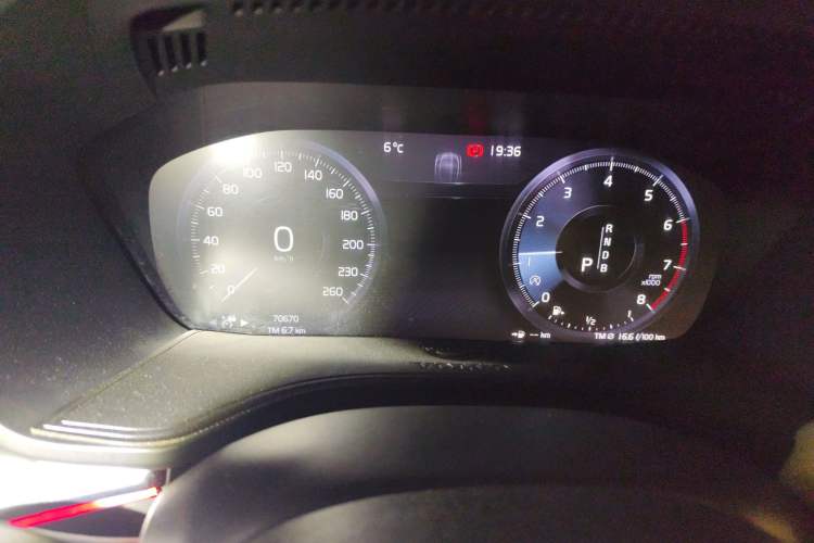 Used Volvo XC60 2019 T5 4x4 Smart Edition China V Standard
