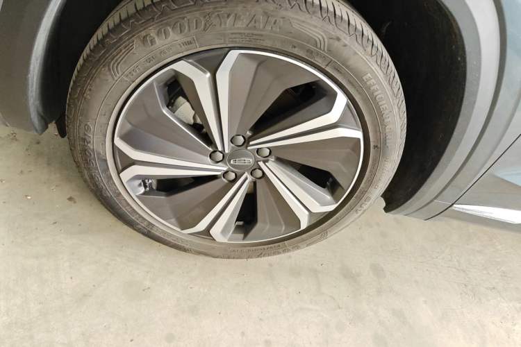 Used Geely Auto Monjaro L 2022 1.5T Thunder Hi·F Plug-in Hybrid Super Rui Left Front Wheel Hub