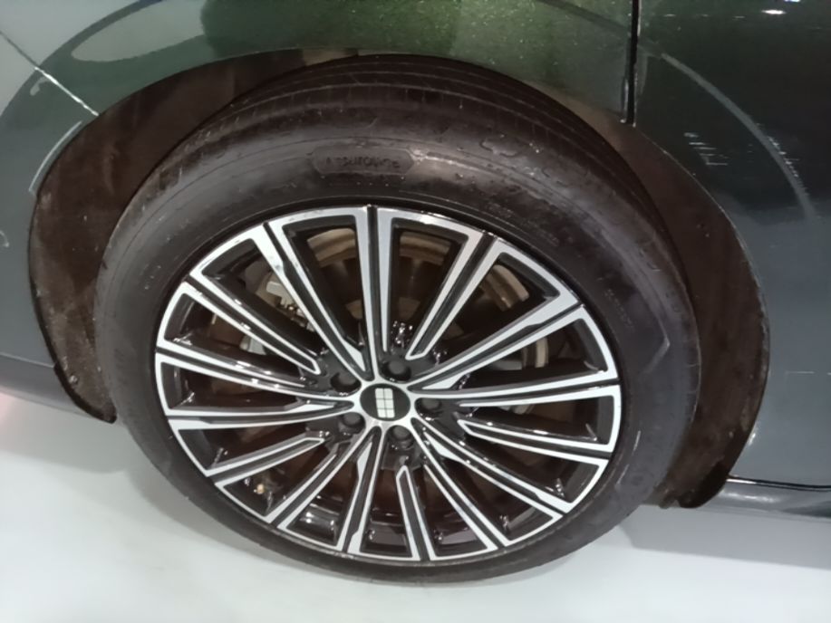 Geely Galaxy 8 2025 130km EM-P Starship Edition — снимка 11