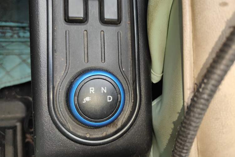 Used Wuling Hongguang MINIEV 2022 Easy Version Lithium-NMC Gear Lever