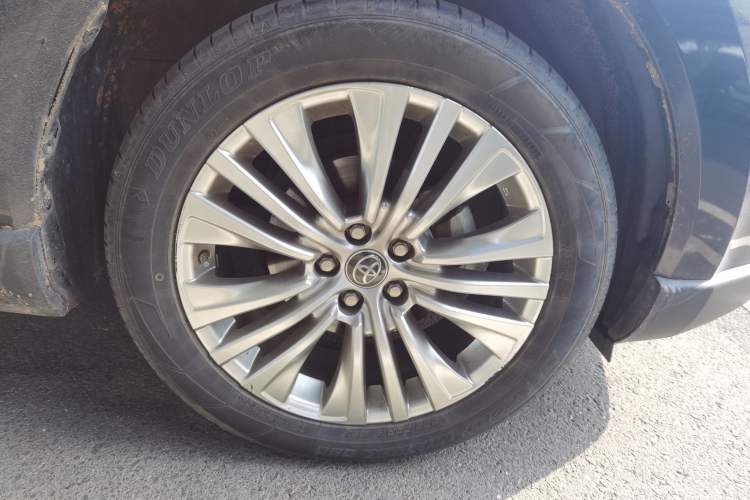 Used Toyota Harrier 2022 2.0L CVT Two-Wheel Drive Deluxe Edition