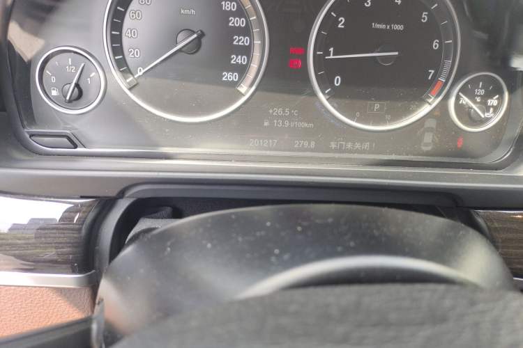 Used BMW 5 Series 2014 525Li Luxury Design Package