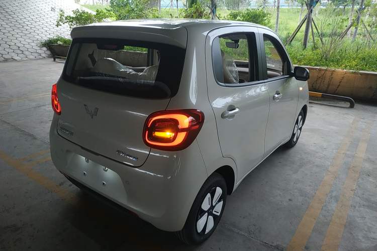 Used Wuling Hongguang MINIEV 2025 Four-Door Version Advanced Edition