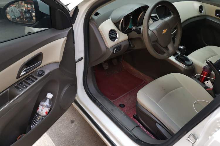 Used Chevrolet Cruze 2015 1.5L Classic SL MT
