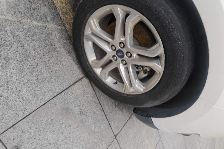 Used Ford Edge 2016 EcoBoost 245 Two-Wheel-Drive Titanium 7-Seater
