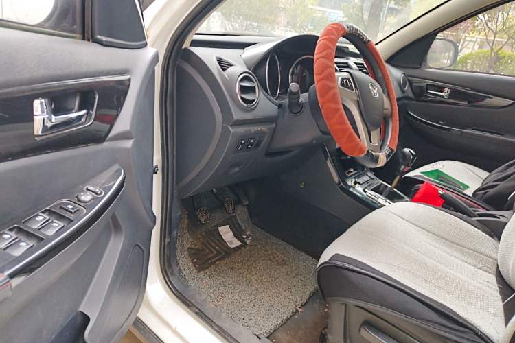 Used HYOSOW S3 2015 1.5L Luxury Model China V Standard
