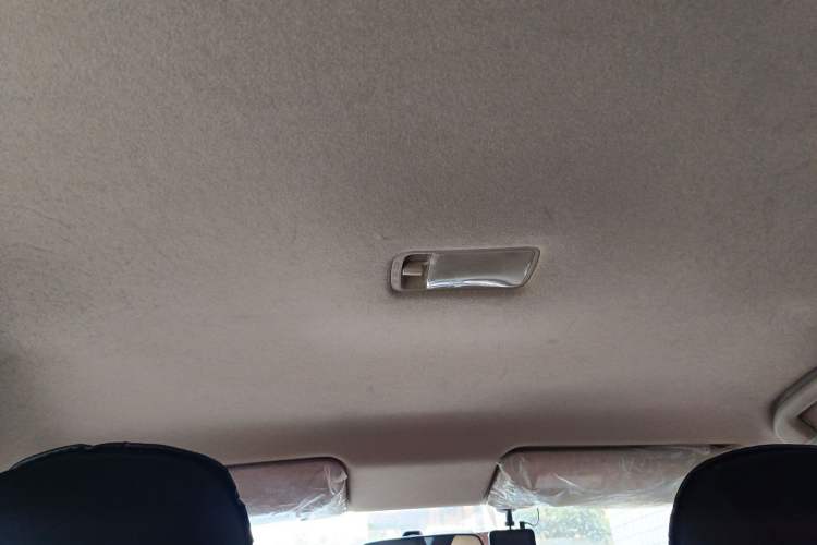 Used Nissan Livina 2013 1.6XE Manual Comfort Edition Headliner