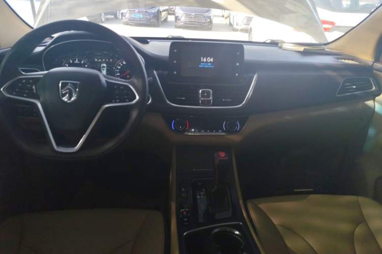 Used Baojun 730 2017 1.8L iAMT Prestige Version 7 Seats