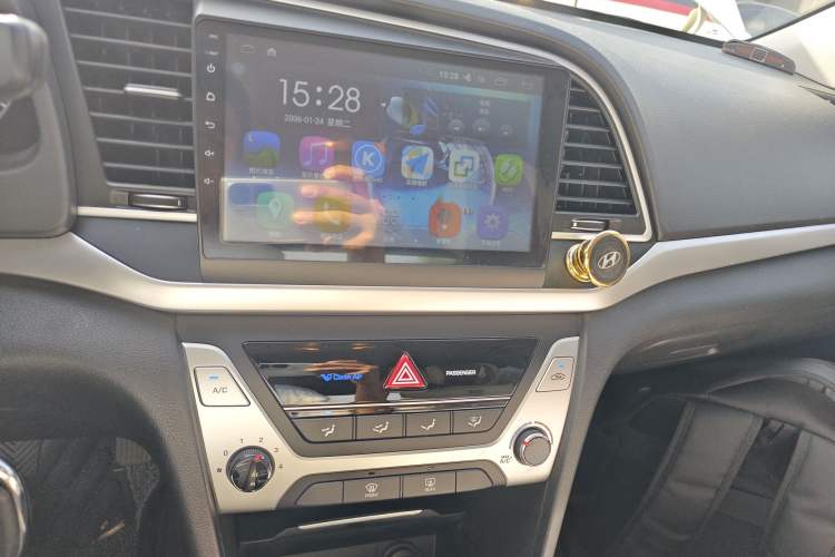 Used Hyundai Elantra (6th Generation / Lingdong) 2016 1.6L Manual ZhiXuan·Youth Edition
