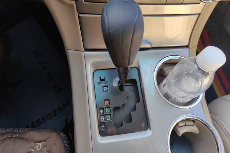 Used Toyota Highlander 2013 2.7L Two-Wheel Drive 5-Seater Purple Gold Edition
