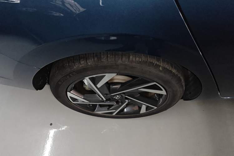 Used Hyundai Elantra 2023 1.5L CVT GLX Elite Edition Right Rear Wheel Hub