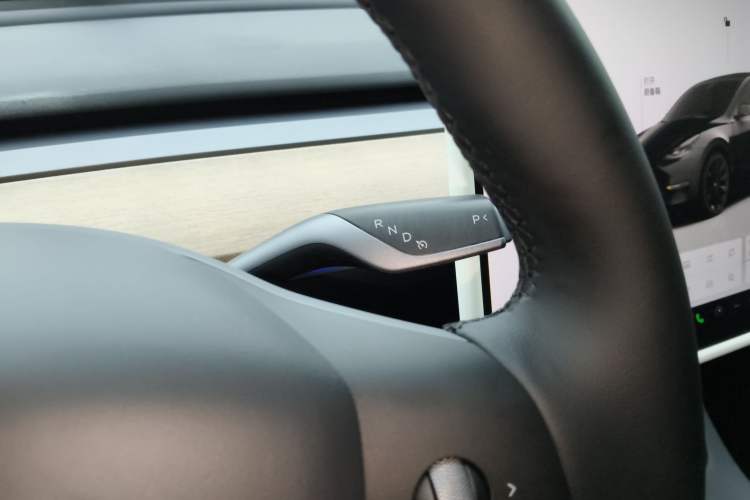 Used Tesla Model Y 2022 Long-Range All-Wheel-Drive Version