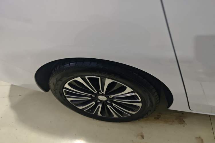 Used Buick GL8 2020 ES Land Cruiser 653T Luxury Model
