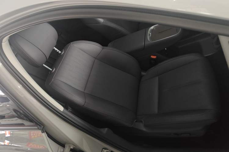 Used Leapmotor B10 2025 510 Joyful Edition Right Front Seat