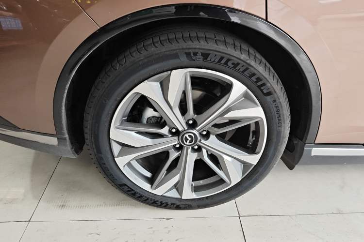 Used Mazda EZ-6 2024 Range-Extended 200 Luxury Edition Exterior 5