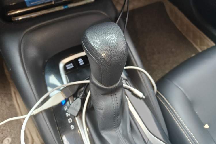 Used Toyota Corolla 2019 Dual-Engine 1.8L E-CVT GL-i Elite Edition Gear Lever
