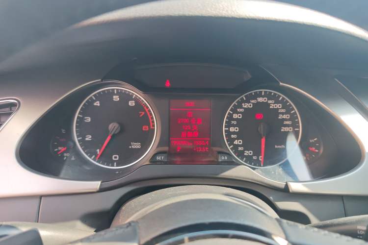 Used Audi A4L 2011 2.0 TFSI Comfort Model