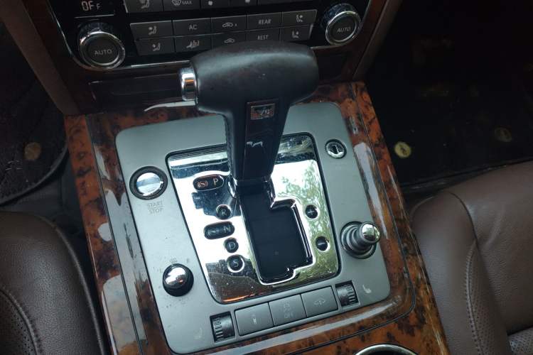 Used Volkswagen Phaeton 2011 3.6L V6 5-Seater Extended Comfort Version